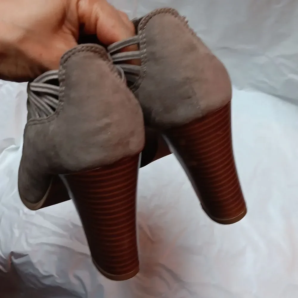 MIA 'Shelli' Elegant Beige Women's Heeled Sandals Size 7.5